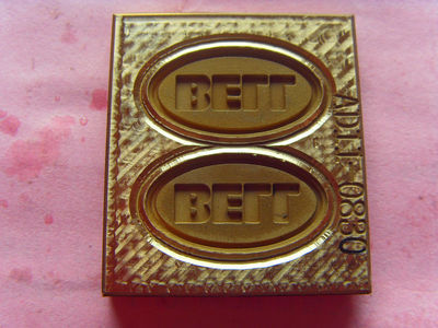 低價供應高品質滴膠銅質模具，助力箱包配件生產